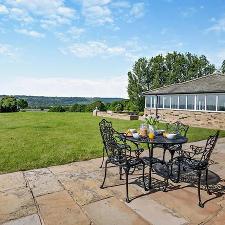 2 Bed In Otley Oc-92378 *