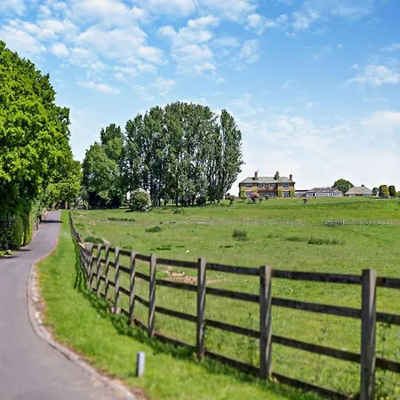 2 Bed In Otley Oc-92378 Hébergement de vacances